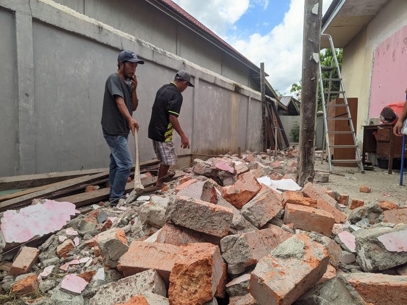Block Wall Demolition in Sacramento, CA